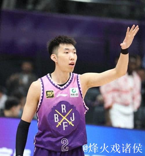 费尔德32分北控险胜深圳总分1-1 廖三宁20+10